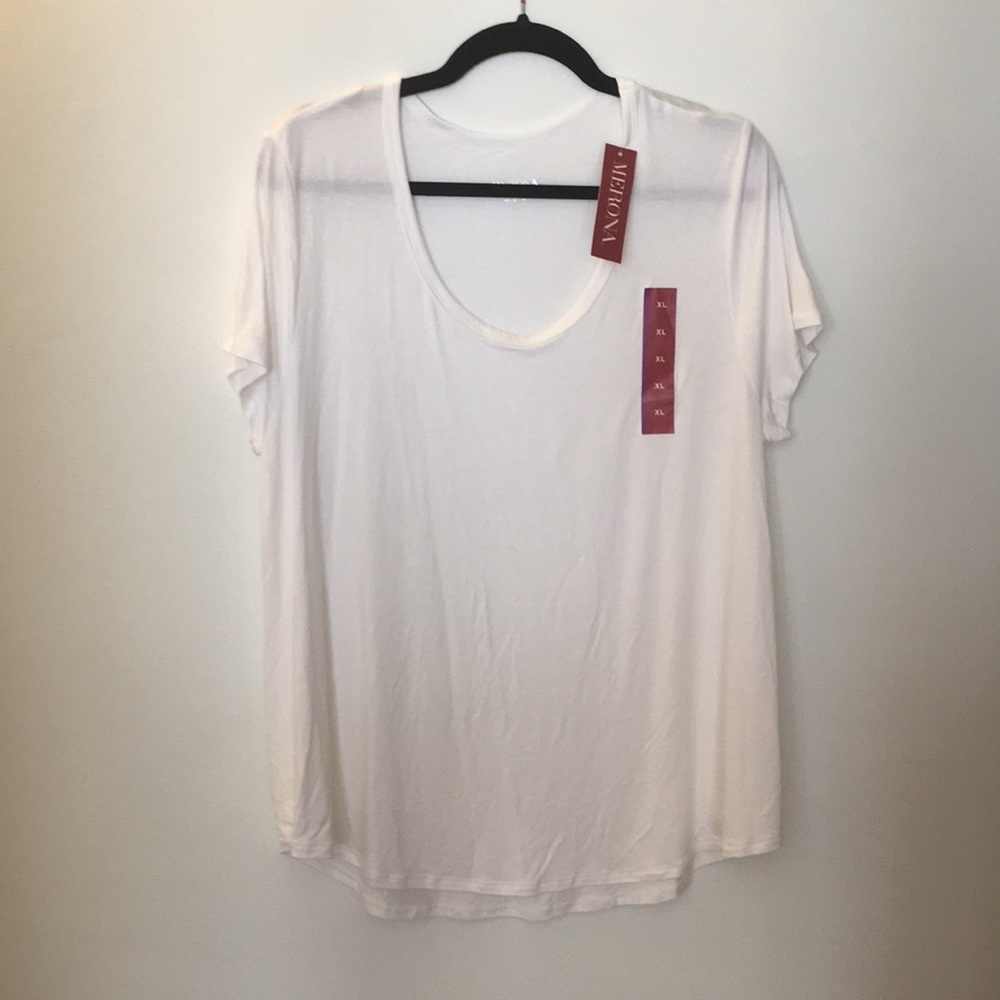 NWT size XL women’s white Merona T